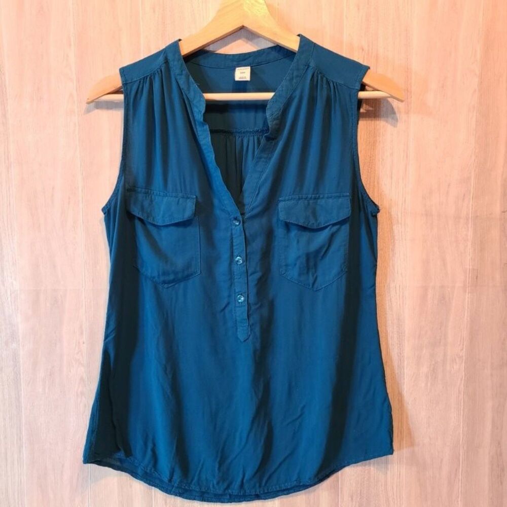 Old Navy Women Small Teal Rayon Tank Top Sleeveless V Neck Button Accent Blouse